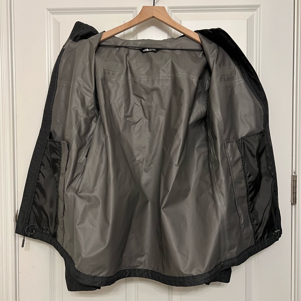 The North Face Black Raincoat with Hood - Picture 2 of 6